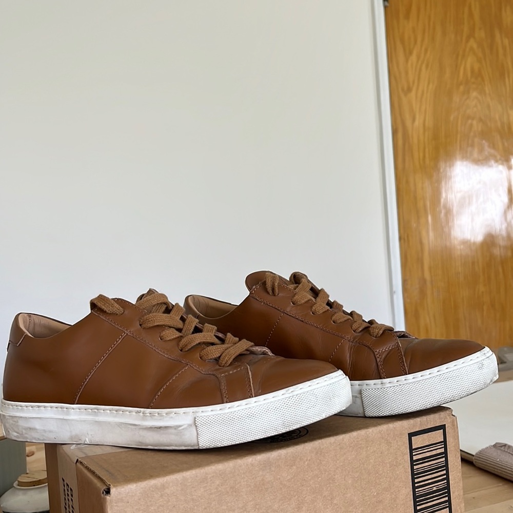 Greats / Made in Italy / M 9.5 USA / EU 42.5 / a brown Leather / Low
